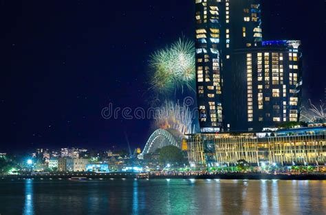 Sydney Harbour Bridge New Years Eve Fireworks 2023, Colourful NYE Fire ...