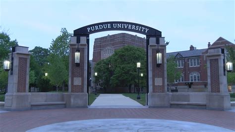 Purdue opens new campus gateway in time for commencement weekend