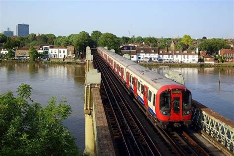 Everything You Need to Know about the District Line: Stations, Zones ...