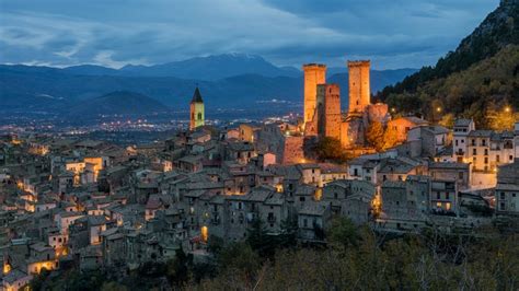 Abruzzo - Italian Wine Region | Wine-Searcher