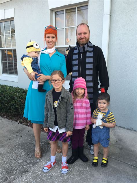 Despicable Me Gru Family Costume | Disfraces de halloween familiares ...