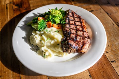 15 Best Steakhouse Chains in the US, Ranked | Taste of Home