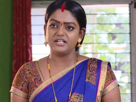 Karthika Deepam Serial Cast with Real Name, Salaries and Latest Episode ...