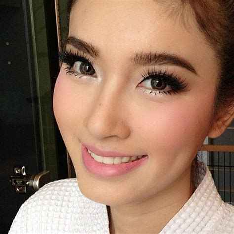 Pin by LuXeNLuV80 on Stunning makeup | Wedding makeup looks, Asian ...