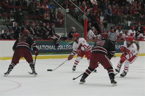 Wisconsin women's hockey schedule 2014: Badgers to face Clarkson ...