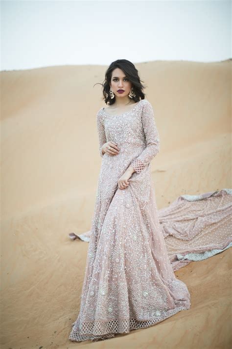 Pakistani Model Sana Ansari Looks Gorgeous In Her Latest Photo shoot ...