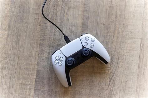 How to Fix PS4 Controller Flashing White Light Issue?