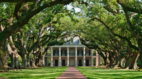 Notable Southern Plantation Tours in the United States