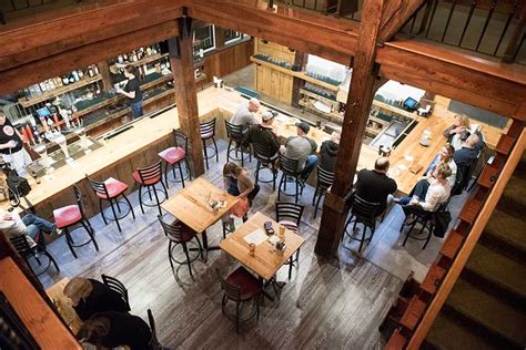 13 Best Restaurants in Lincoln, New Hampshire - The Wild Trek