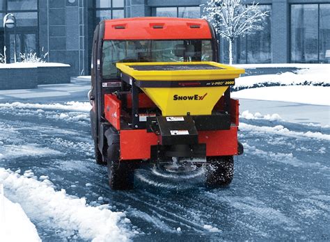 SnowEx launches V-Pro 2000 salt spreader for UTVs