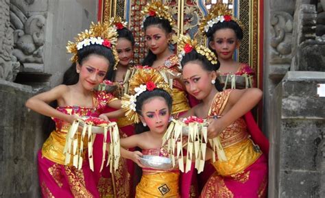 Tari Pendet, Tarian Penyambutan Tamu Khas Pulau Bali