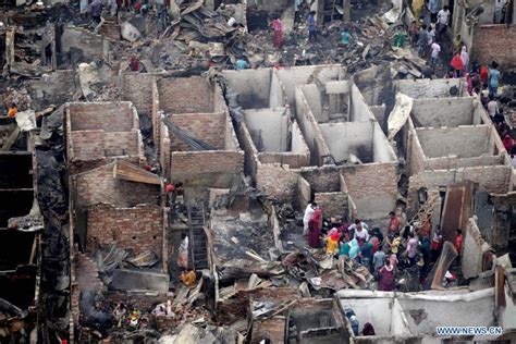 Blaze sweeps large slum in Bangladesh capital - Xinhua | English.news.cn