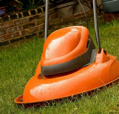 5 Best Flymo Lawn Mowers | Reviewed | UK | 2024