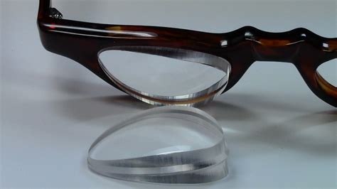 Low Vision Eyeglasses LowVisionEyeglasses.com: Prismatic Magnifying ...