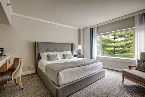 Waterfront Hotel Rooms in Kirkland, WA | Woodmark Hotel & Spa