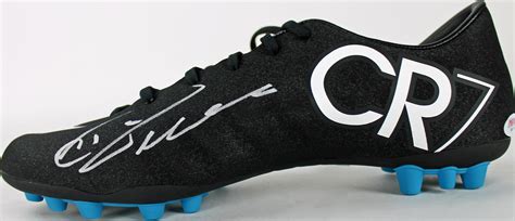 Lot Detail - Cristiano Ronaldo Signed Nike CR7 Soccer Cleat (PSA/DNA)