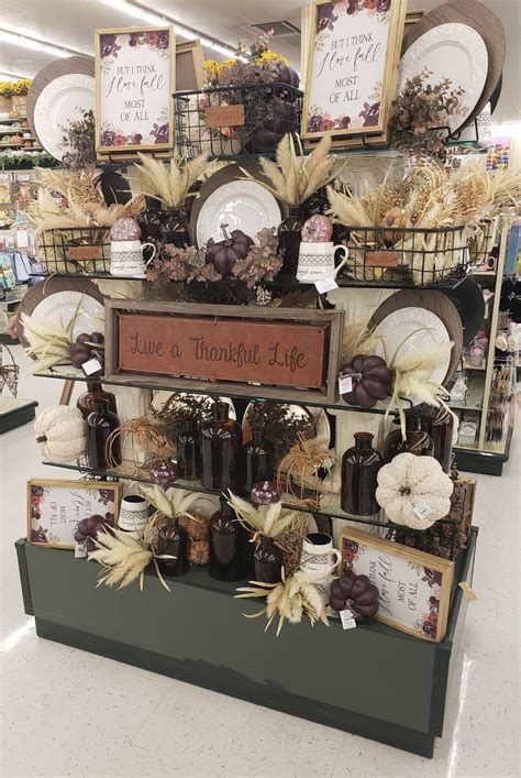 Hobby Lobby Fall Decor, Hobby Lobby Displays, Seasonal Displays ...