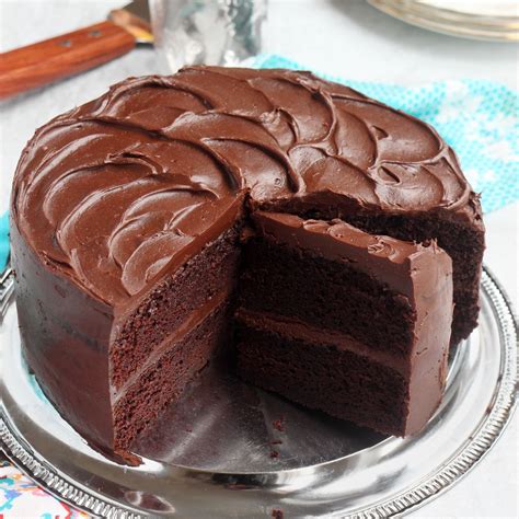 Best Chocolate Cake Recipe With Oil - AriaATR.com