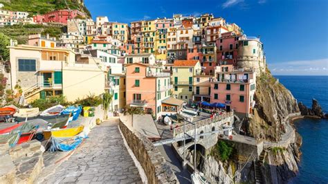 Houses of Manarola - backiee