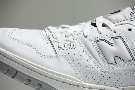 NEW BALANCE BB550PB1 'TRIPLE WHITE' & SNEAKERBOX