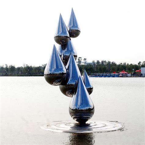 Water drop ⋆ Sculpture