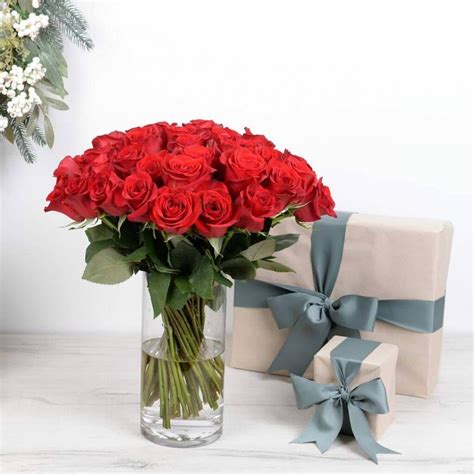 11 Best Florists For Roses Delivery in Chicago - Petal Republic