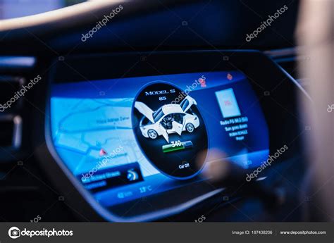 New Tesla Model S dashboard computer display – Stock Editorial Photo ...