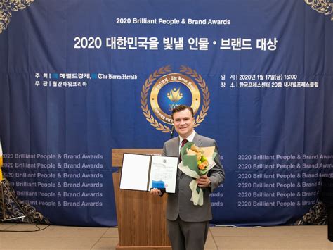 Robert Walters Korea Won the 2020 Brilliant People & Brand Award in the ...