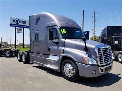 Freightliner Cascadia Evolution 125 -- (2016) : Sleeper Semi Trucks