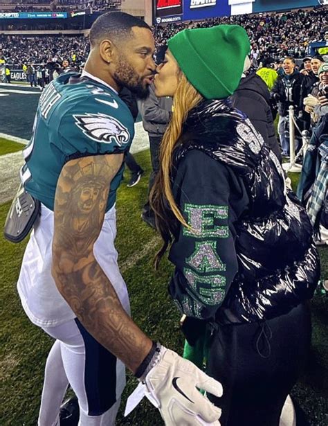 Meet Jennifer Slay, wife of Eagles star Darius whose stunning social ...