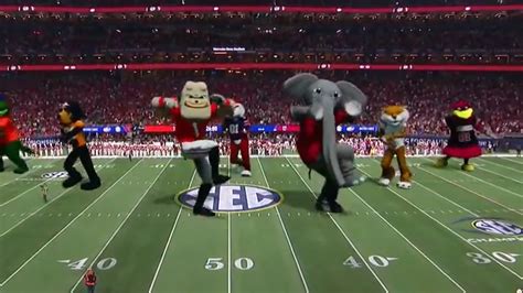 College football fans divided by bizarre graphics during Georgia vs ...