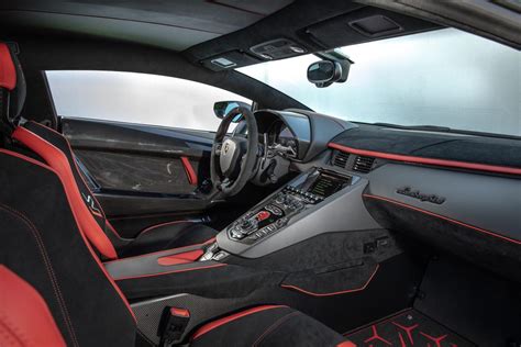 Lamborghini Aventador SVJ will make you green with envy - CNET