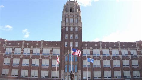 Manitowoc's high school building celebrates 100 years