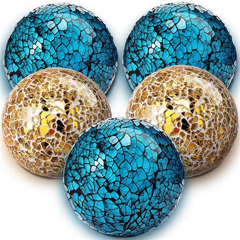 Làm quen với kiểu dáng của decorative balls trong trang trí nội thất