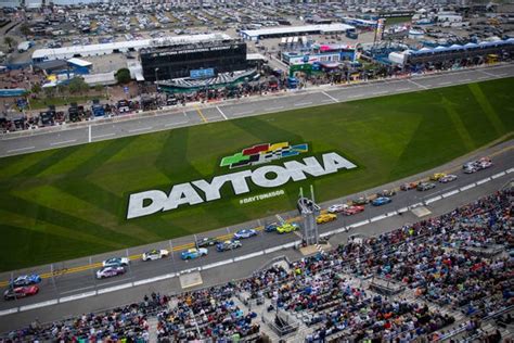 Daytona 500 2024: Predictions, odds, how to watch NASCAR race