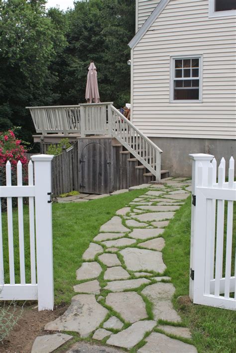 How to Lay a Path of Natural Stepping Stones : Camosse Masonry Supply