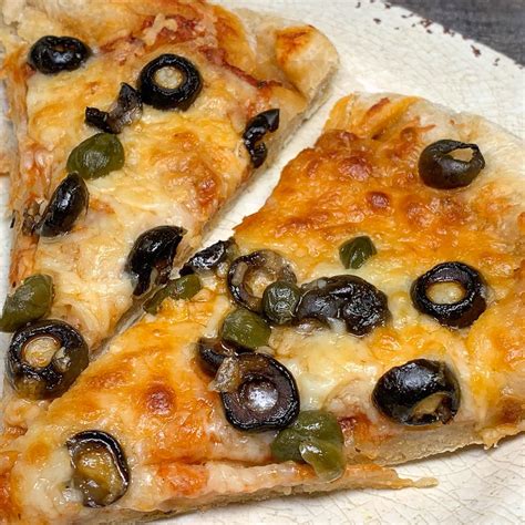 Pizza with Black Olives and Capers - Hot Rod's Recipes