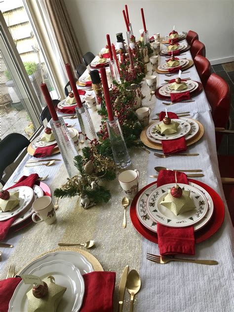 Christmas table setting gold and red / kersttafel dekken goud en rood ...