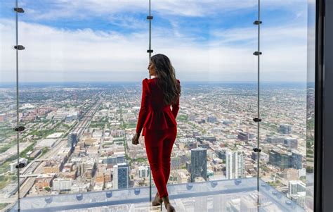 Skydeck Chicago at Willis Tower | The Gwen Hotel