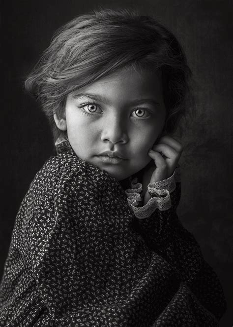 Children portrait portrait Photography paintings black and white studio ...