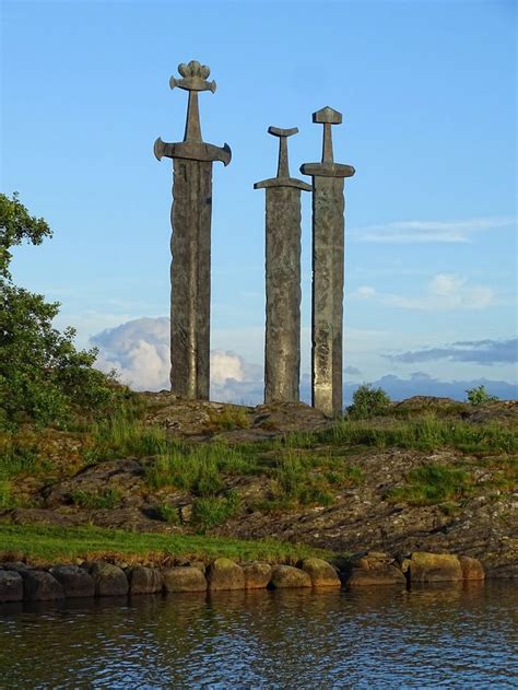 Three swords to rule them all Places To See, Places To Travel, Vikings ...