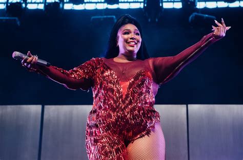 Lizzo's 10 Best Songs: Critic's Picks | Groovy Tracks