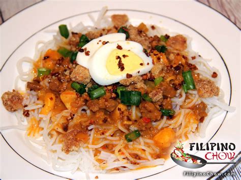 Pancit Palabok - Filipino Chow's Philippine Food and Recipes