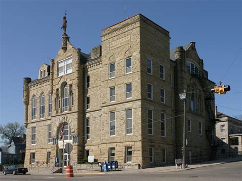 Wapello County Courthouse - Clio