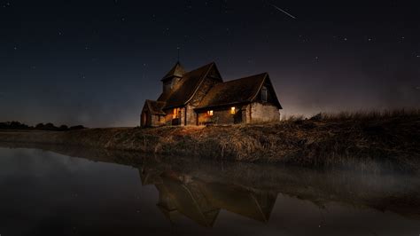 House Reflection On Water With Background Of Dark Sky With Stars 4K HD ...