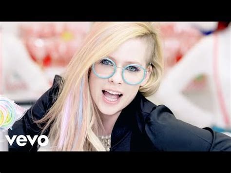 Avril Lavigne “Hello Kitty” – Retrenders