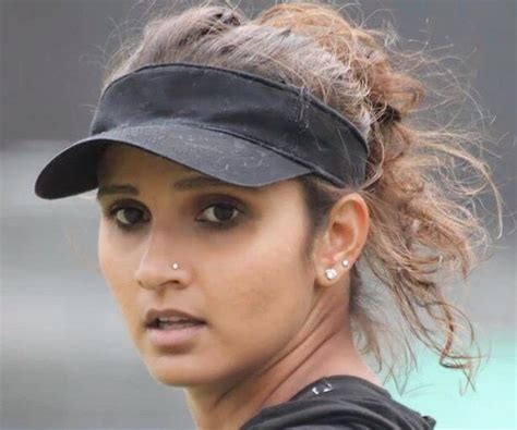 Sania Mirza Biography - Facts, Childhood, Family Life & Achievements