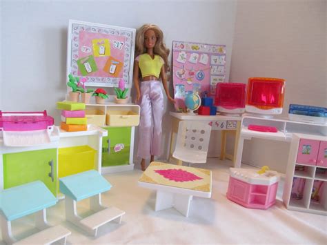 BARBIE Doll SCHOOL SET 30 classroom pieces and a Barbie