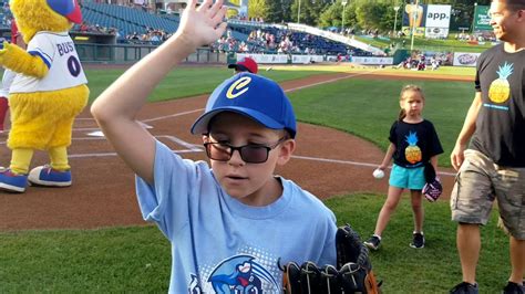 Lakewood Blueclaws 07-12-2019 stadium tour and throwing out first pitch ...