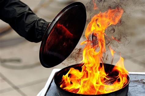 Kitchen Safety: Grease Fires | Mendham Fire Department